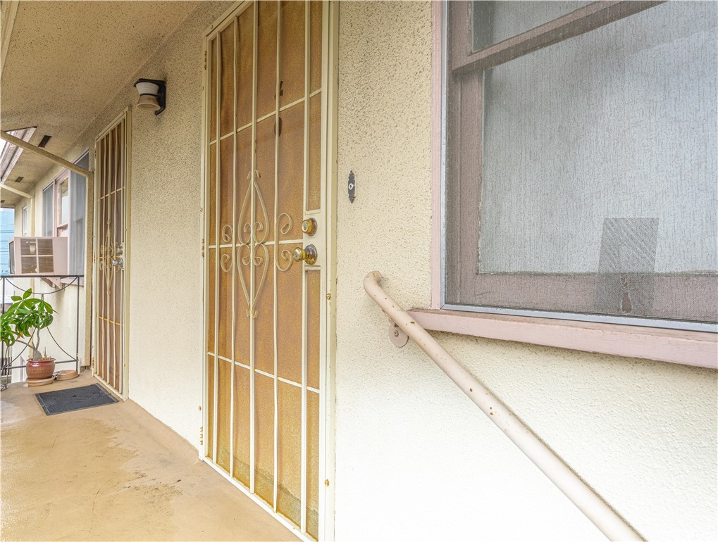 MLS #OC25281827 image #8