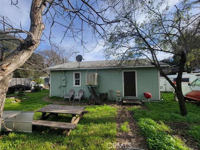 Detail Gallery Image 8 of 8 For 12395 Pine, Clearlake Oaks,  CA 95423 - 2 Beds | 1 Baths