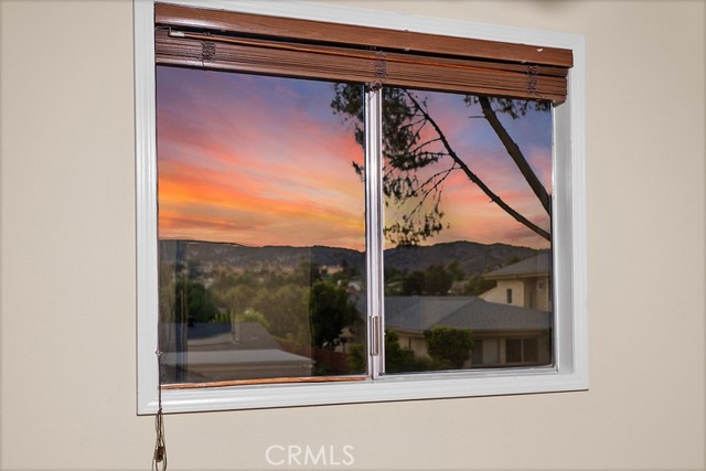 Detail Gallery Image 11 of 15 For 7280 Darnoch Way, West Hills,  CA 91307 - 4 Beds | 3 Baths