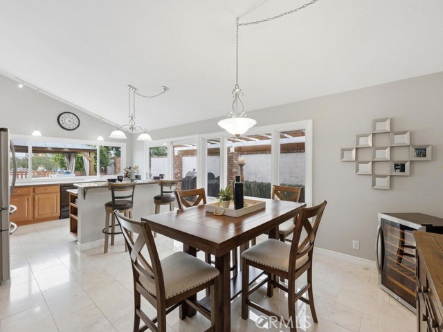 Detail Gallery Image 9 of 57 For 25071 Mawson, Laguna Hills,  CA 92653 - 4 Beds | 2 Baths