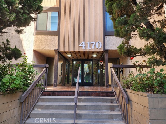 Detail Gallery Image 1 of 4 For 4170 Elm Ave #213,  Long Beach,  CA 90807 - 2 Beds | 2 Baths