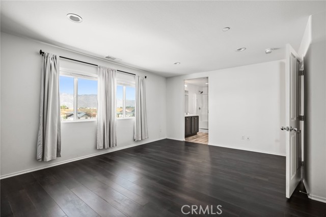 2579 Silver Maple Street, San Jacinto CA: https://media.crmls.org/medias/fd32ab87-27bc-49f6-9a80-02354afc1767.jpg