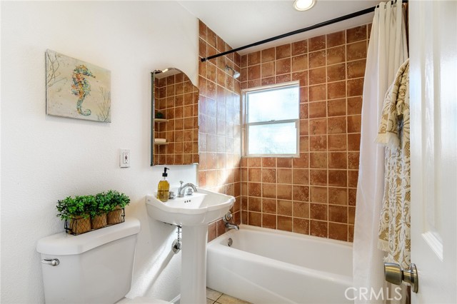 Detail Gallery Image 14 of 41 For 5681 Stardust Dr, Huntington Beach,  CA 92647 - 3 Beds | 2 Baths