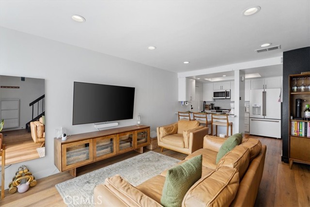 16873 Donwest, Tustin CA: https://media.crmls.org/medias/fd32ca26-799d-4bb5-a8ae-ac985ec04b1c.jpg