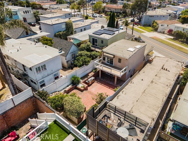 1020 Prospect Avenue, Hermosa Beach, California 90254, 4 Bedrooms Bedrooms, ,1 BathroomBathrooms,Residential,Sold,Prospect,PV22112459