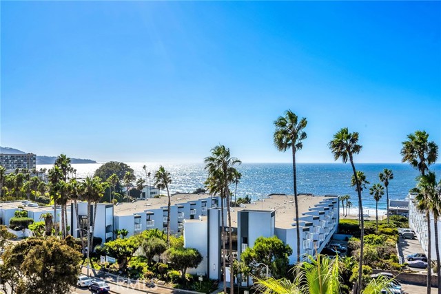 200 S Catalina Avenue, Redondo Beach CA: https://media.crmls.org/medias/fd33668d-601a-4ebd-a77e-0a883233eb02.jpg