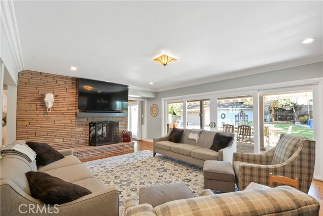 Image 3 of 27 For 9626 La Alba