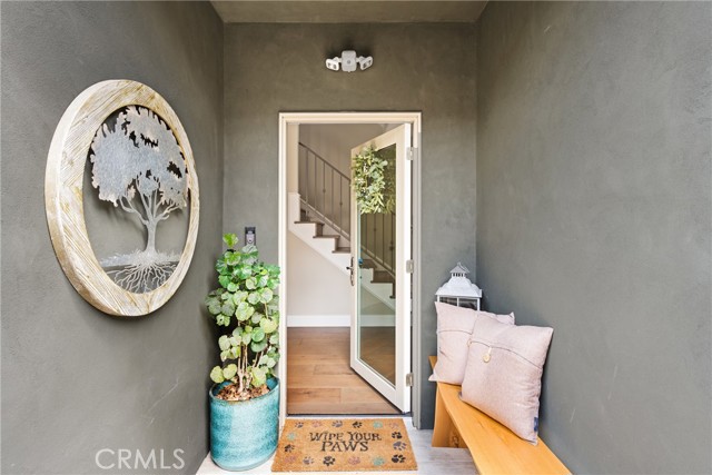 271 Prospect Avenue, Long Beach CA: https://media.crmls.org/medias/fd34f4fa-b2f5-4c95-918a-ffeadfb8e0c7.jpg