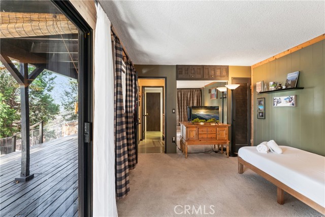 1944 Willow, Running Springs CA: https://media.crmls.org/medias/fd360d68-5ec3-4b47-a502-40bfd0ca3ef1.jpg