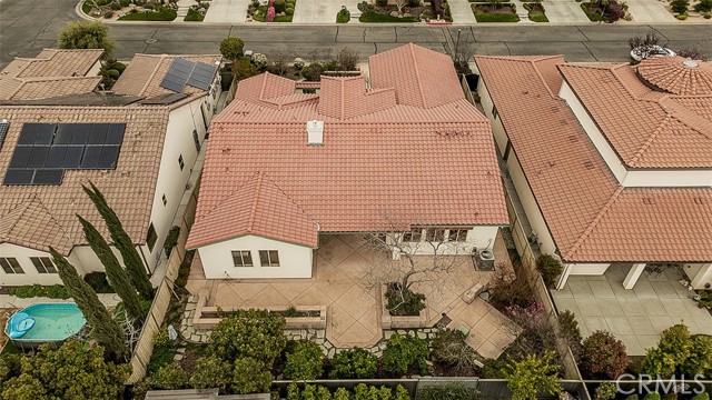 1562 N Empire Lane, Clovis CA: https://media.crmls.org/medias/fd36603b-9276-45d2-8727-2c3b61c74617.jpg