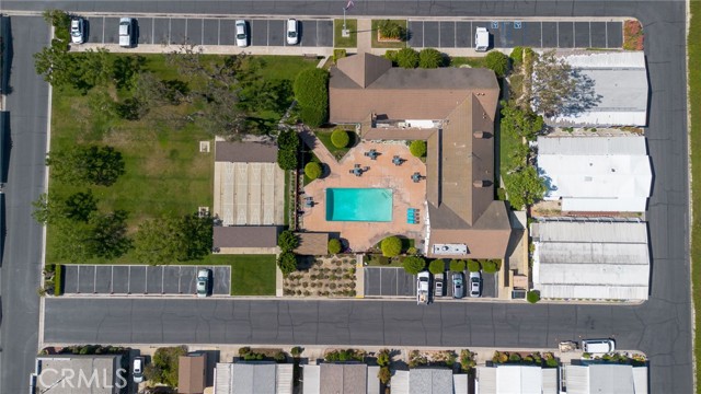 10200 Bolsa Ave, Westminster CA: https://media.crmls.org/medias/fd36d98e-f562-4252-a03b-272414ae4410.jpg