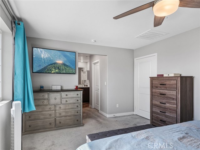 Detail Gallery Image 34 of 47 For 571 Tucker, Rialto,  CA 92377 - 4 Beds | 3 Baths