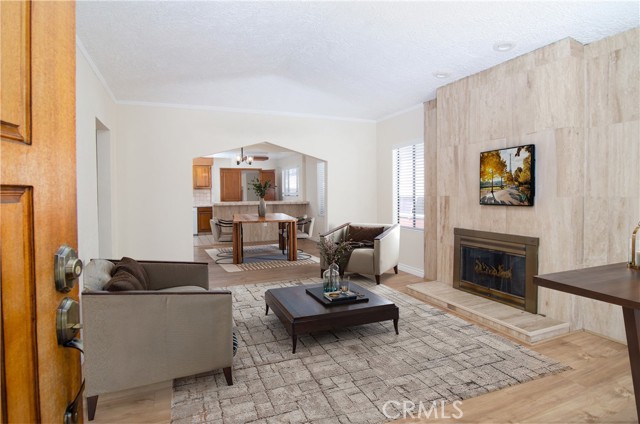 3123 Stockbridge Avenue, El Sereno CA: https://media.crmls.org/medias/fd37043f-aa35-452d-aeb2-2358eeb34840.jpg