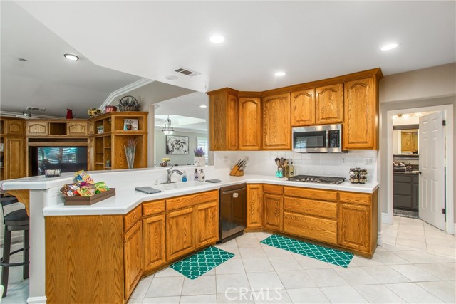 31607 Florida Street, Redlands CA: https://media.crmls.org/medias/fd37e1e2-dec1-4833-8b13-40eb647d47ff.jpg