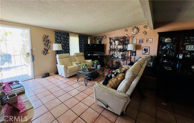 Detail Gallery Image 5 of 25 For 72915 Siesta Dr, Twentynine Palms,  CA 92277 - 3 Beds | 2 Baths