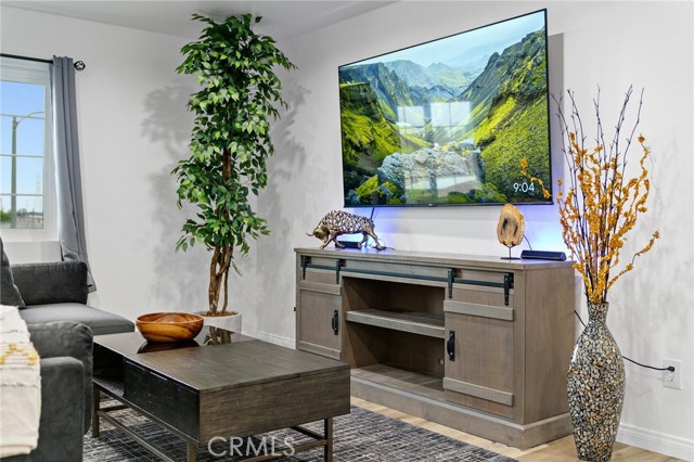 Detail Gallery Image 8 of 39 For 329 E Lanzit, Los Angeles,  CA 90061 - 3 Beds | 2 Baths