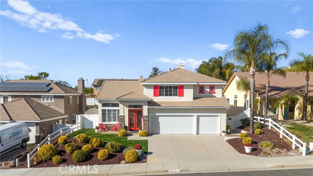 Detail Gallery Image 2 of 68 For 39975 Tinderbox Way, Murrieta,  CA 92562 - 4 Beds | 2/1 Baths