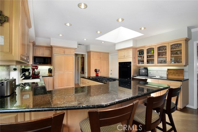 Detail Gallery Image 17 of 48 For 4510 Triste Pl, Tarzana,  CA 91356 - 4 Beds | 3 Baths