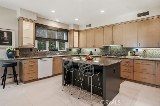 Detail Gallery Image 10 of 44 For 7343 Rutherford Hill, West Hills,  CA 91307 - 5 Beds | 5 Baths