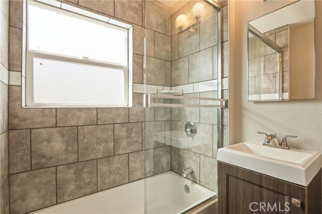 Detail Gallery Image 6 of 10 For 2907 E Sawyer St, Long Beach,  CA 90805 - 1 Beds | 1 Baths