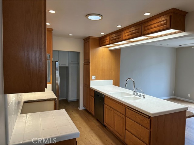 Detail Gallery Image 14 of 33 For 22708 Ladeene Ave, Torrance,  CA 90505 - 4 Beds | 2 Baths