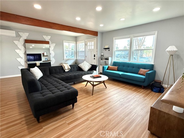 Detail Gallery Image 10 of 25 For 115 W Valencia Ave #B,  Anaheim,  CA 92805 - 2 Beds | 1 Baths