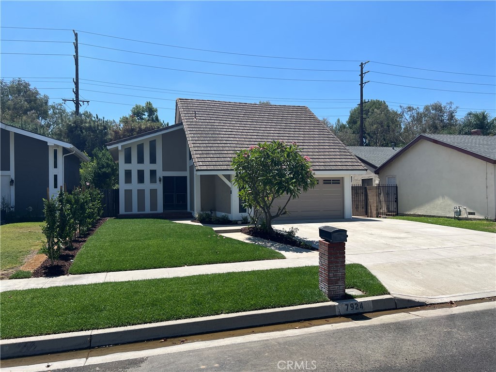 7924 E Woodsboro Avenue