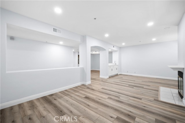 4259 Fulton Avenue, Sherman Oaks CA: https://media.crmls.org/medias/fd3b689e-d4cc-44a4-a662-30f89a3320fe.jpg