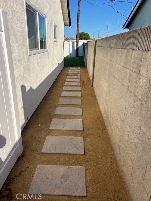 Detail Gallery Image 25 of 27 For 17452 Jefferson, Huntington Beach,  CA 92647 - 4 Beds | 2 Baths