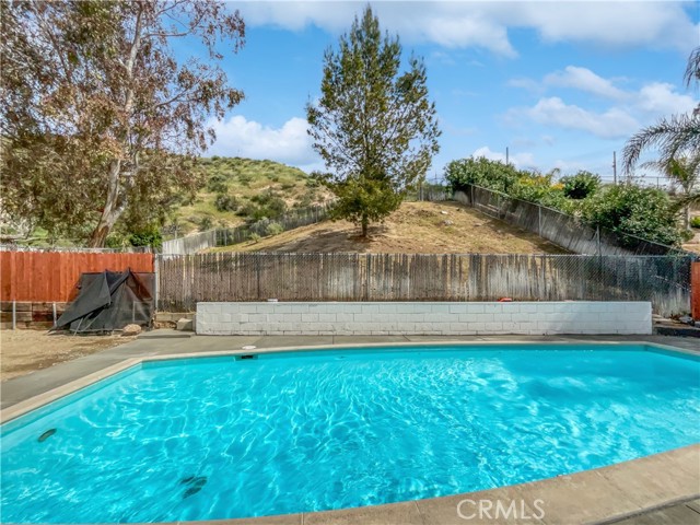 Detail Gallery Image 20 of 24 For 28906 Gladiolus Dr, Canyon Country,  CA 91387 - 3 Beds | 2 Baths