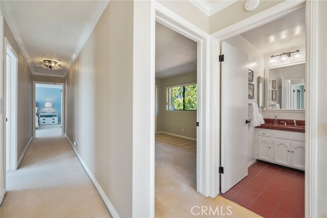 2nd Floor hallway and Bath