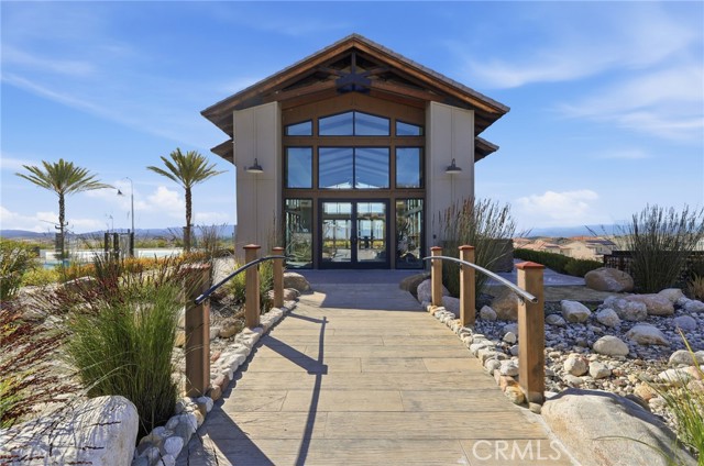 Detail Gallery Image 45 of 48 For 18181 Outlook, Canyon Country,  CA 91350 - 4 Beds | 3 Baths