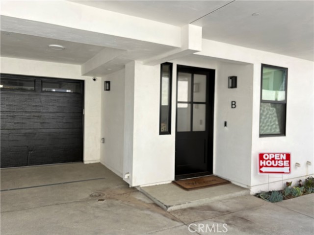 Detail Gallery Image 2 of 43 For 2621 Gates Ave #B,  Redondo Beach,  CA 90278 - 4 Beds | 3 Baths