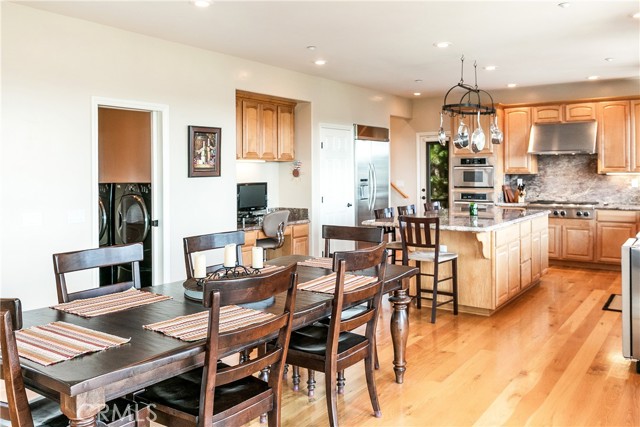 Detail Gallery Image 8 of 40 For 27692 Caribou Dr, Lake Arrowhead,  CA 92352 - 4 Beds | 2/1 Baths