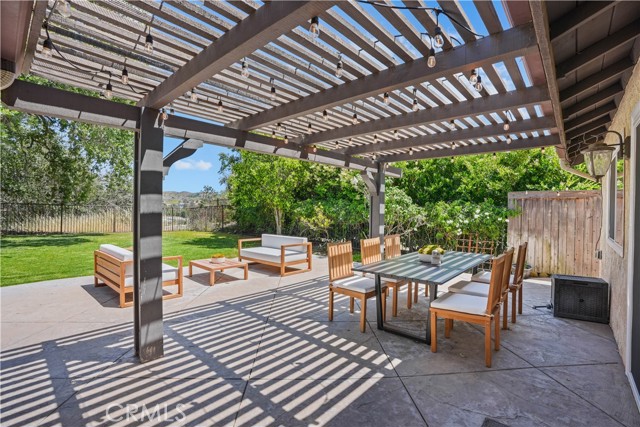 854 Rim Crest, Westlake Village CA: https://media.crmls.org/medias/fd3ed2ae-e83d-4932-b44b-4aeda20bb5de.jpg