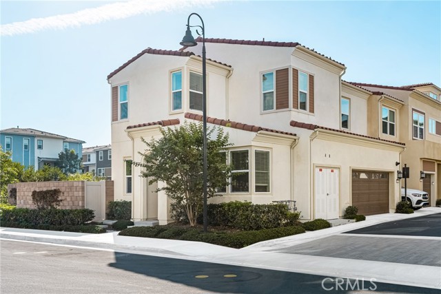 Detail Gallery Image 3 of 36 For 233 Denali, Lake Forest,  CA 92630 - 4 Beds | 3 Baths