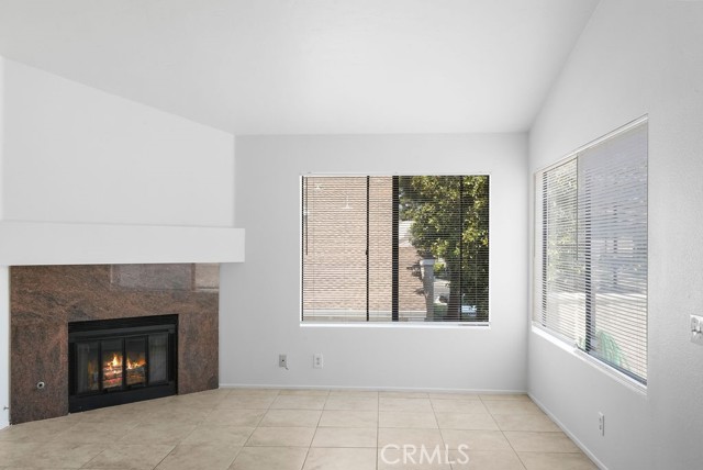 Detail Gallery Image 9 of 24 For 369 Deerfield #35,  Irvine,  CA 92606 - 2 Beds | 1 Baths
