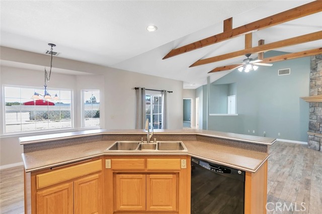 Detail Gallery Image 18 of 60 For 40028 25th, Palmdale,  CA 93551 - 4 Beds | 3 Baths