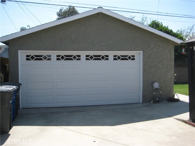 Detail Gallery Image 3 of 27 For 11408 214th, Lakewood,  CA 90715 - 3 Beds | 1/1 Baths