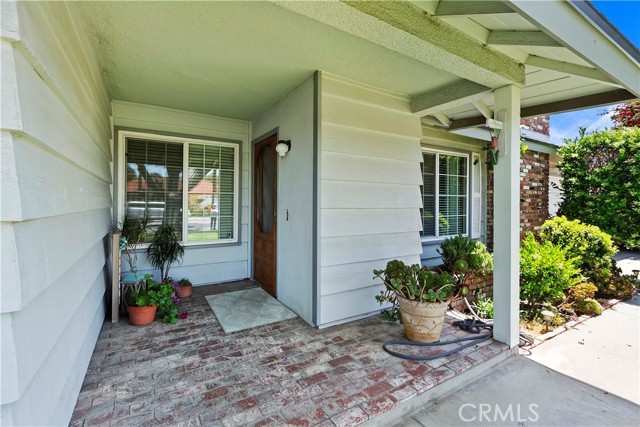 Detail Gallery Image 2 of 32 For 11711 Crystal Ave, Chino,  CA 91710 - 4 Beds | 2 Baths