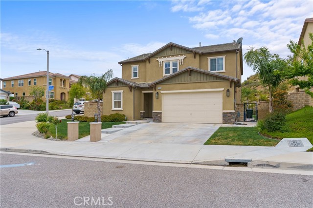 Detail Gallery Image 2 of 44 For 20508 Charlie Ct, Saugus,  CA 91350 - 4 Beds | 3 Baths