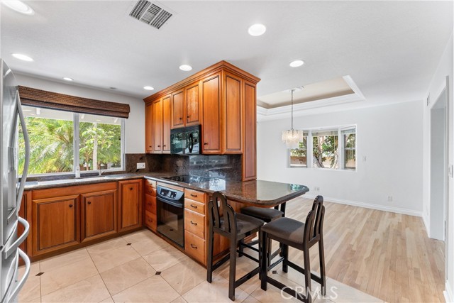 12172 Woodlawn Avenue, North Tustin CA: https://media.crmls.org/medias/fd40e650-0803-4490-b6f2-eb18e7f1a7ec.jpg