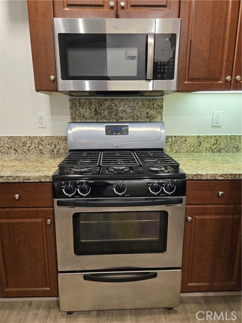 Detail Gallery Image 16 of 45 For 15825 Mcintosh Ave, Chino,  CA 91708 - 3 Beds | 2/1 Baths