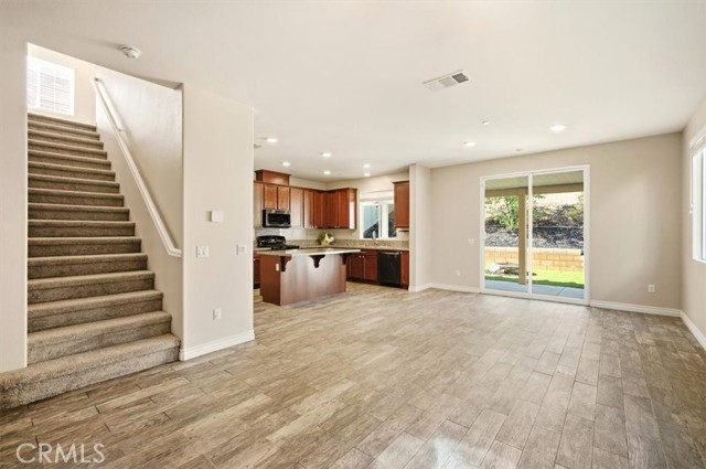 Detail Gallery Image 10 of 50 For 3715 Bur Oak, San Bernardino,  CA 92407 - 4 Beds | 3 Baths