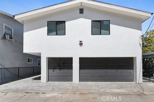 Detail Gallery Image 3 of 17 For 4810 Mascot St, Los Angeles,  CA 90019 - 4 Beds | 4/1 Baths