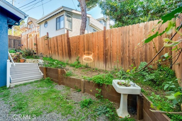 Image 46 of 65 For 550 Plymouth