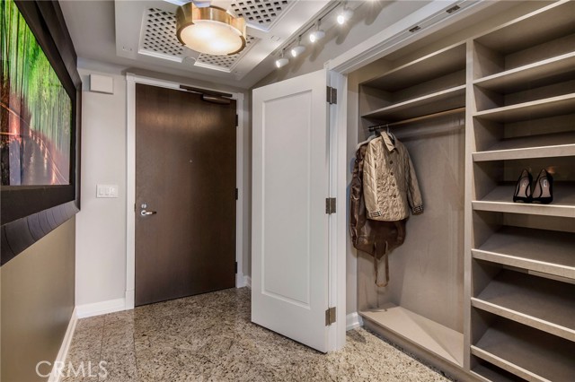 Detail Gallery Image 4 of 21 For 900 W Olympic Bld 38d,  Los Angeles,  CA 90015 - 2 Beds | 3 Baths