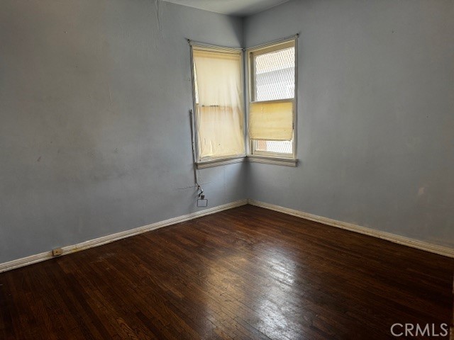 Detail Gallery Image 8 of 14 For 5951 S Van Ness Ave, Los Angeles,  CA 90047 - 2 Beds | 1 Baths