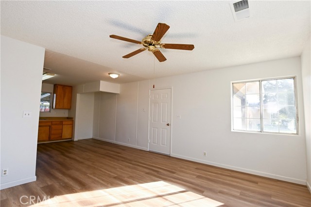 Detail Gallery Image 5 of 21 For 1165 Southgate, Willows,  CA 95988 - 2 Beds | 1 Baths