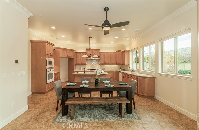 1562 N Empire Lane, Clovis CA: https://media.crmls.org/medias/fd457628-d0ca-48cd-a37d-c6b412ce12e6.jpg